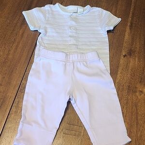 FIRST MOMENTS NEWBORN OUTFIT